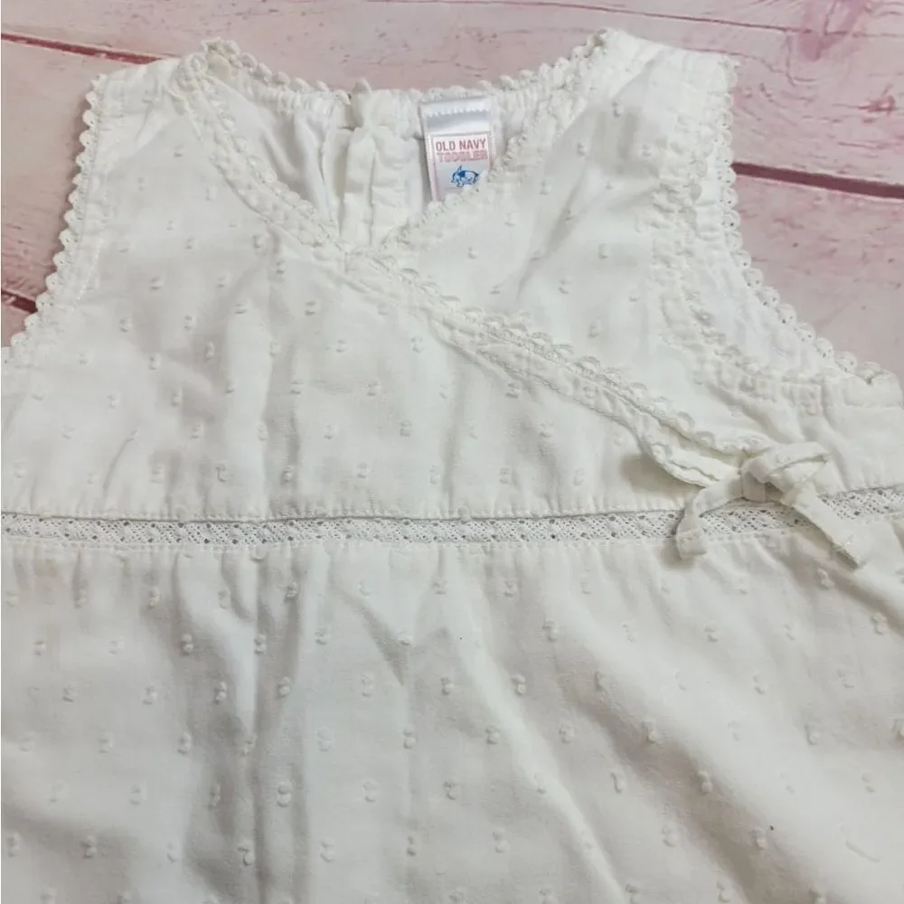 Old Navy white dress 4T